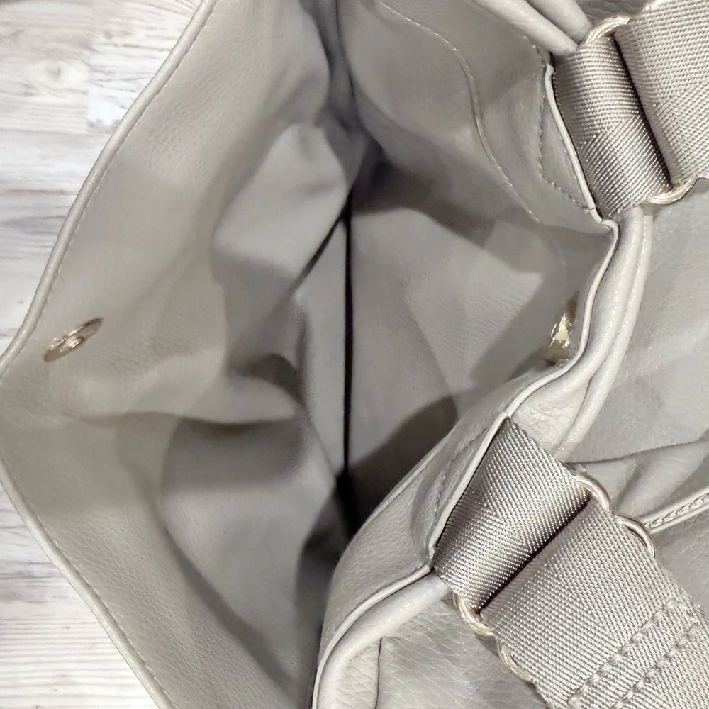 Fawn Design Light Gray Baby Bag